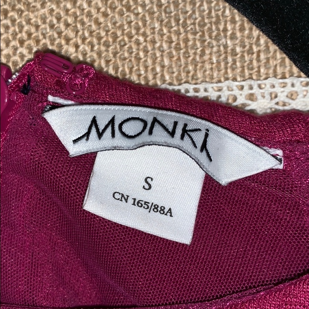 Chic structured top - Picture 2 of 4